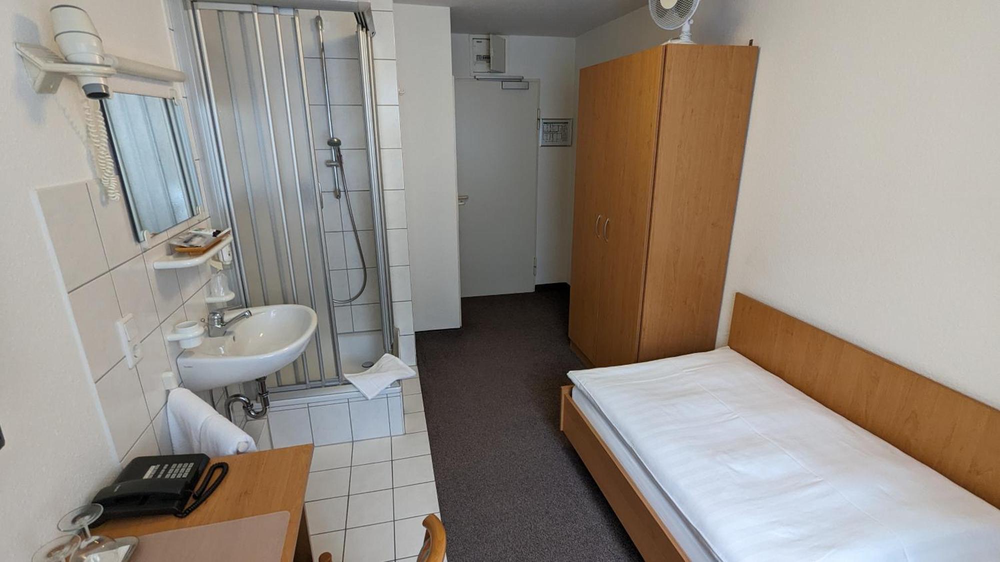 Gaestehaus Ziegler Stuttgart Buitenkant foto