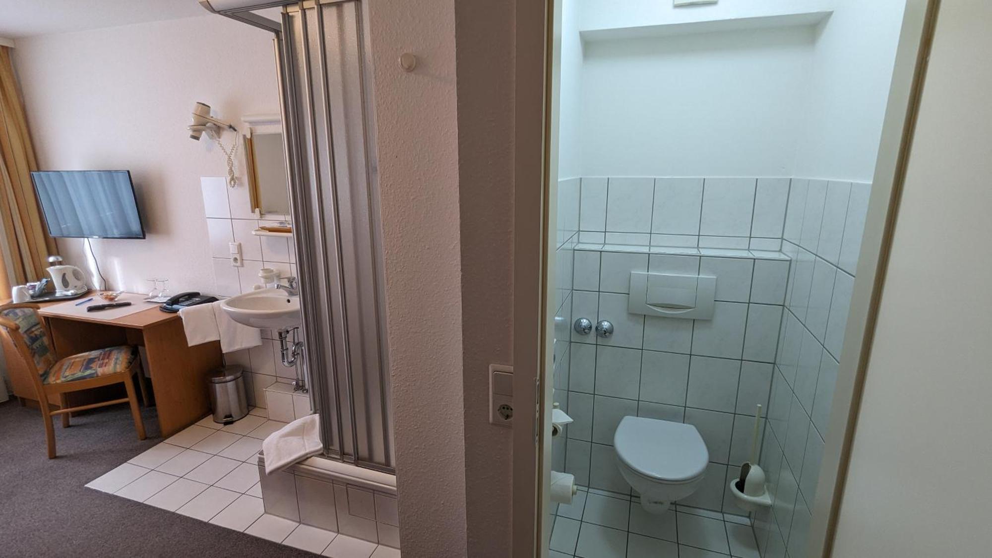 Gaestehaus Ziegler Stuttgart Buitenkant foto